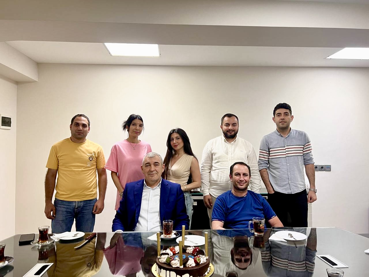 Stil Ofis Komandası xidmətinizdədir!